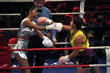 Micaela Schäfer, Indira Weis