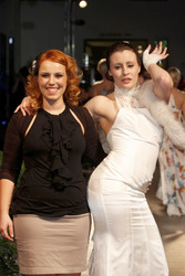 Eleni Konti mit Model