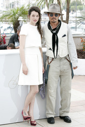 Astrid Bergès-Frisbey, Johnny Depp