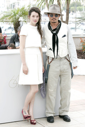 Astrid Bergès-Frisbey, Johnny Depp
