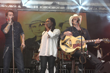 Alec 'Boss Burns' Völkel, Sascha 'Hoss Power' Vollmer (The BossHoss), Ivy Quainoo