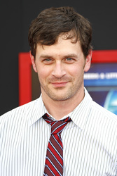 Tom Everett Scott