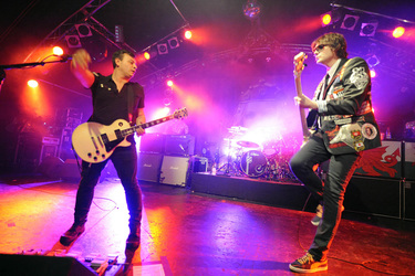 James Dean Bradfield, Nicky Wire (Manic Street Preachers)
