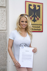 Pamela Anderson