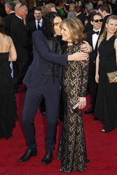 Russell Brand mit Mutter