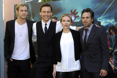 Chris Hemsworth, Tom Hiddleston, Scarlett Johansson, Mark Ruffalo