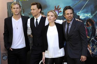 Chris Hemsworth, Tom Hiddleston, Scarlett Johansson, Mark Ruffalo