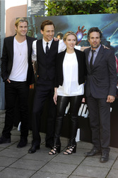 Chris Hemsworth, Tom Hiddleston, Scarlett Johansson, Mark Ruffalo