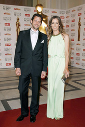 Kati Bellowitsch mit Begleitung