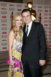 Katja Burkard, Hans Mahr