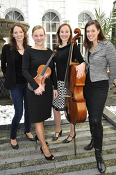 Anne von Twardowski, Angelika Bachmann, Sonja Lena Schmid, Iris Siegfried (Salut Salon)