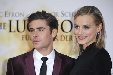 Zac Efron, Taylor Schilling