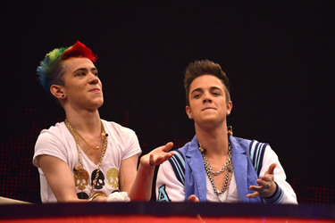 Daniele Negroni, Luca Hänni