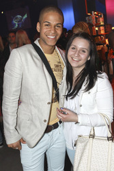 Jesse Ritch mit Begleitung