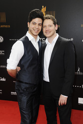 Marco Kreuzpaintner mit Ehemann Gilardi