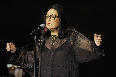 Nana Mouskouri