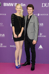 Carolin Niemczyk, Daniel Grunenberg (Glasperlenspiel)