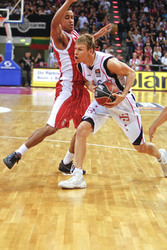 Brian Roberts, Benas Veikalas