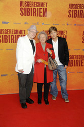 Rosa von Praunheim mit Freund Oliver Sechting und Helene Schwarz