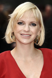 Anna Farris