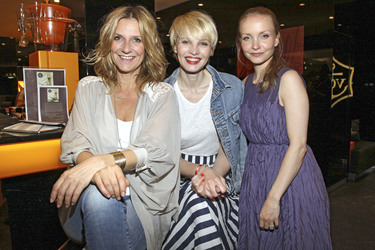 Kim Fisher, Susann Atwell, Janin Reinhardt