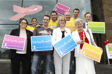 Mitarbeiterin Aidshilfe Köln, Renée Weibel, Jürgen Milski, Dirk Moritz, Elfi Scho-Antwerpes, Klaus Nierhoff, Jo Weil, Hannelore Bartscherer, Vertreter vom Sponsor Opel