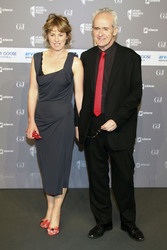 Nick Davies mit Begleitung