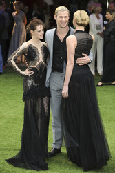 Kristen Stewart, Chris Hemsworth, Charlize Theron