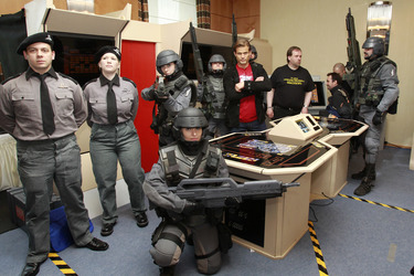 Casper Van Dien mit Fans