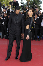 Dolores Chaplin mit Begleitung