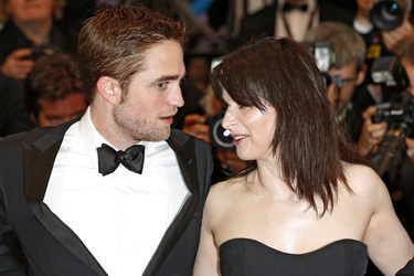 Robert Pattinson, Juliette Binoche