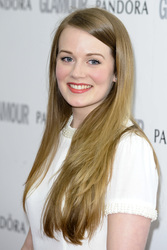 Cara Theobold