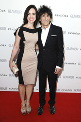 Ronnie Wood (The Birds, Faces, Jeff Beck Group, The Rolling Stones) mit Freundin Sally Humphries