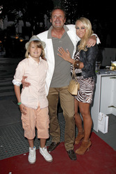 Jenny Elvers-Elbertzhagen mit Ehemann Goetz Elbertzhagen und Sohn Paul