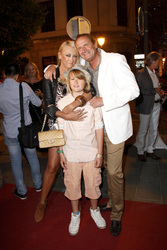 Jenny Elvers-Elbertzhagen mit Ehemann Goetz Elbertzhagen und Sohn Paul