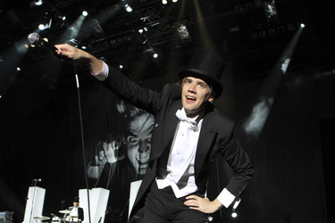 Howlin' Pelle Almqvist (The Hives)