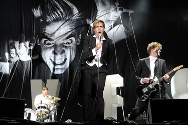 Chris Dangerous, Howlin' Pelle Almqvist, Nicholaus Arson (The Hives)