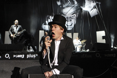 Howlin' Pelle Almqvist (The Hives)