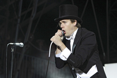 Howlin' Pelle Almqvist (The Hives)