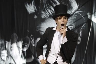 Howlin' Pelle Almqvist (The Hives)