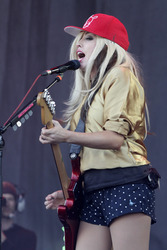 Katie White (The Ting Tings)