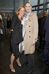 Nadja Auermann mit Begleitung