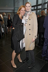 Nadja Auermann mit Begleitung