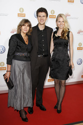 Christian Elsässer mit Mutter Rosi und Freundin Veronika Zunhammer