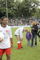 Michél Mazingu-Dinzey, Peter Lohmeyer