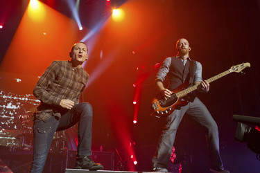 Chester Bennington, David 'Phoenix' Farrell (Linkin Park)