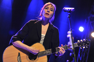 Suzanne Vega