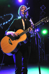 Suzanne Vega