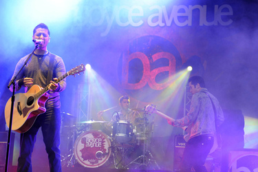 Alejandro Manzano, Daniel Manzano (Boyce Avenue)