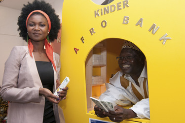 Mansour Ciss Kanakassy mit Model